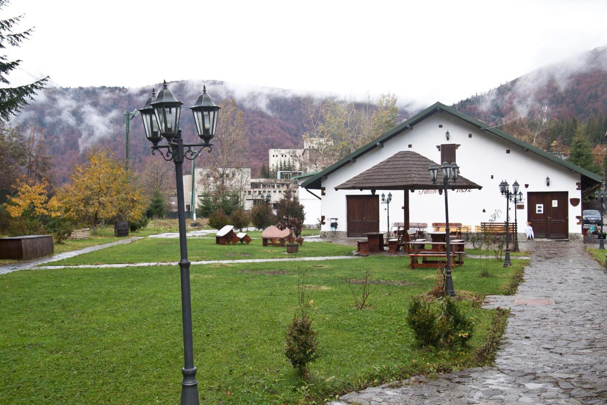 Pensiunea Rhein Azuga Esterno foto