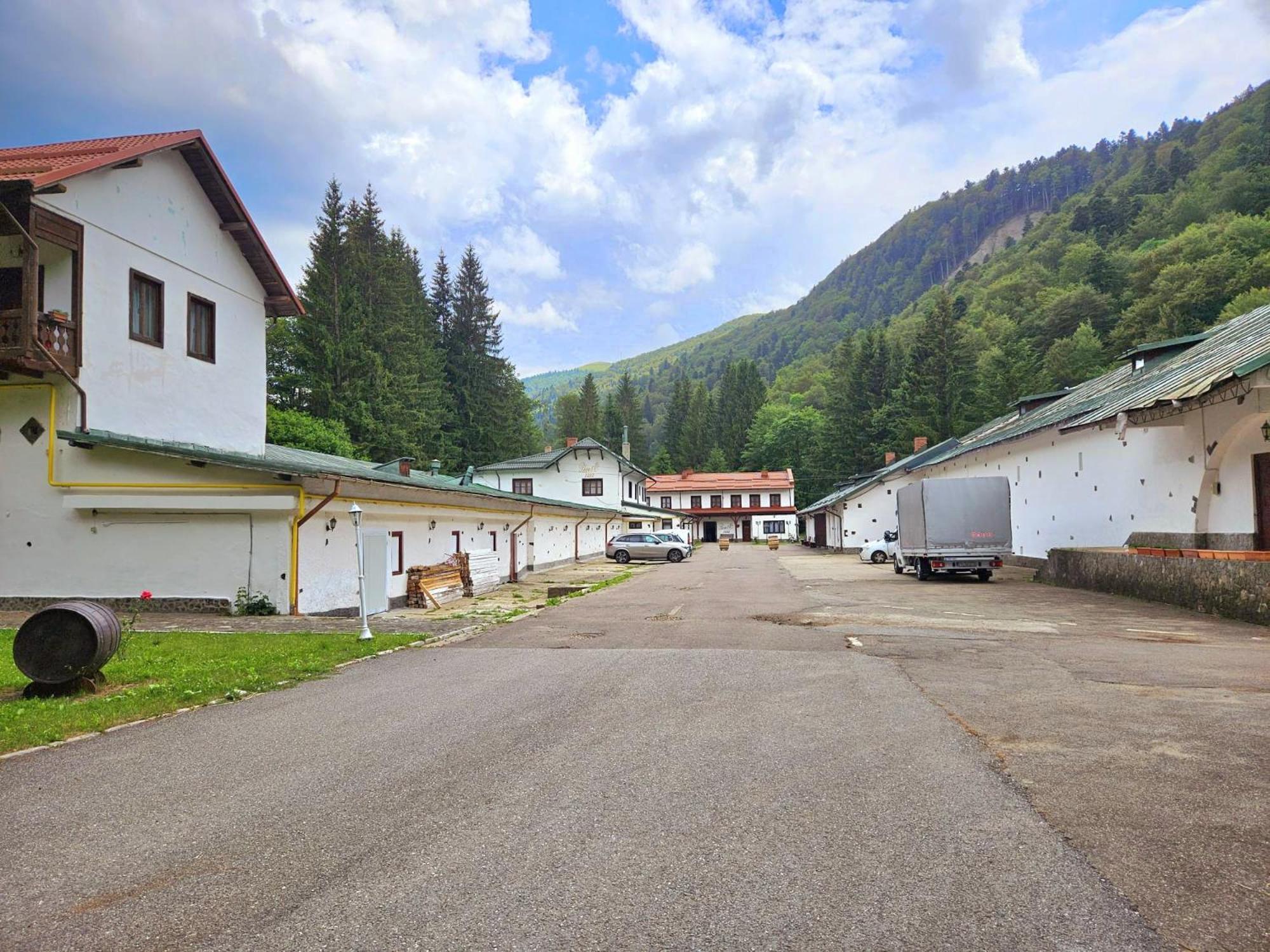 Pensiunea Rhein Azuga Esterno foto
